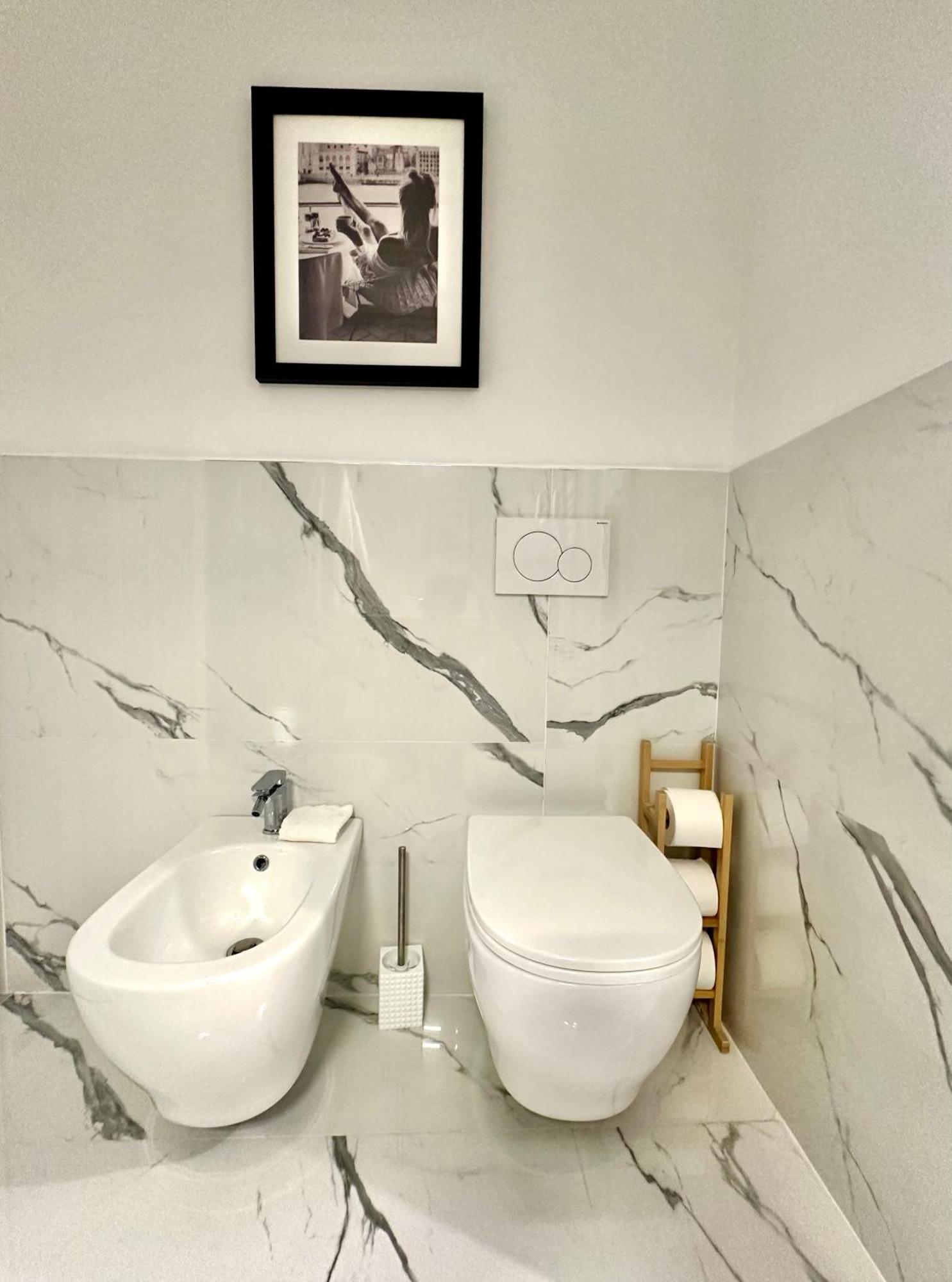 Luna Luxury Suite Bergamo Exteriör bild